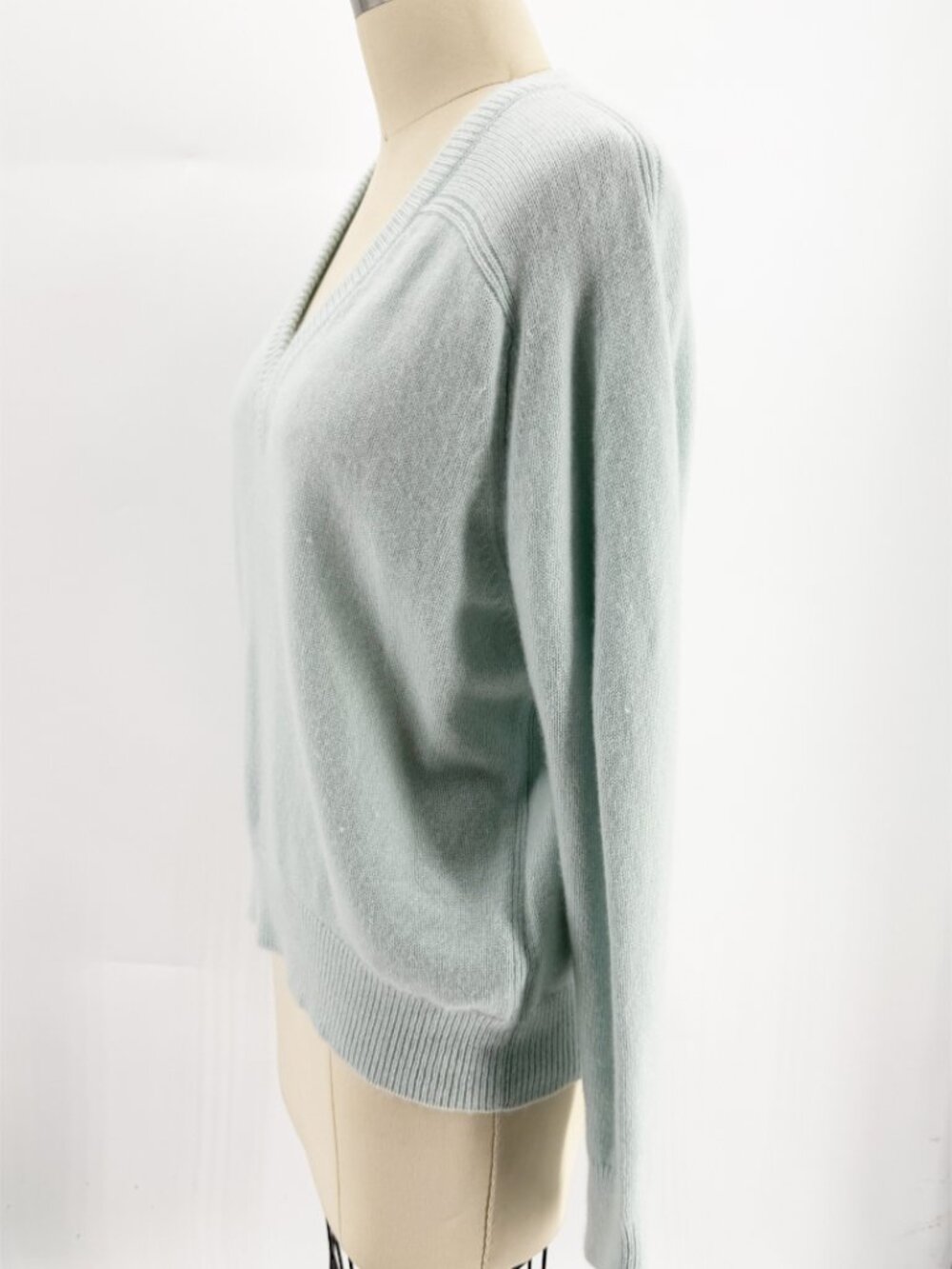 NAKED CASHMERE SYDNEY V-NECK CASHMERE Light Blue Knit Pullover XS - Picture 6 of 11